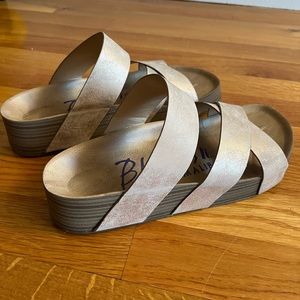 Platform sandals